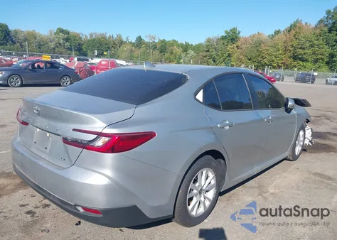 2025 Toyota Camry Le z USA, uszkodzony, nr VIN 4T1DAACKXSU091514